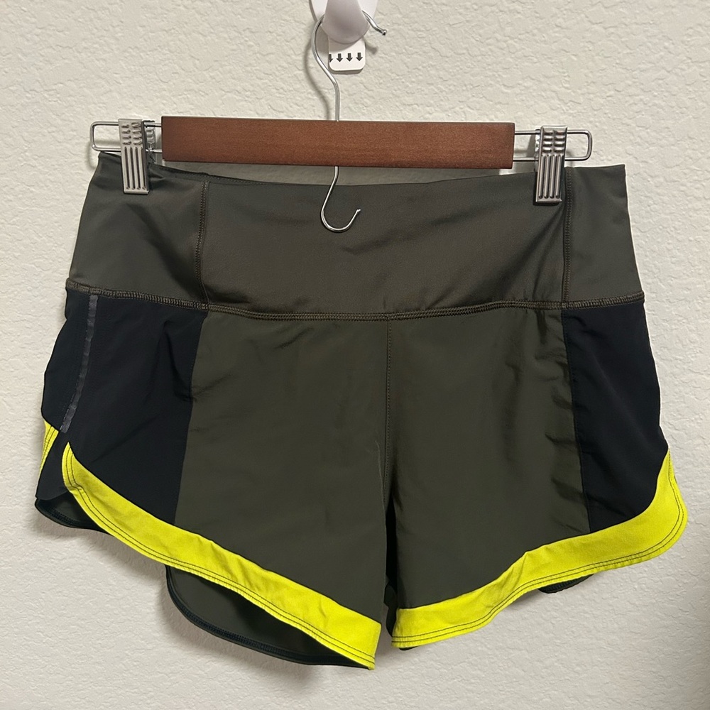 Athleta Running Free 3.5” Shorts